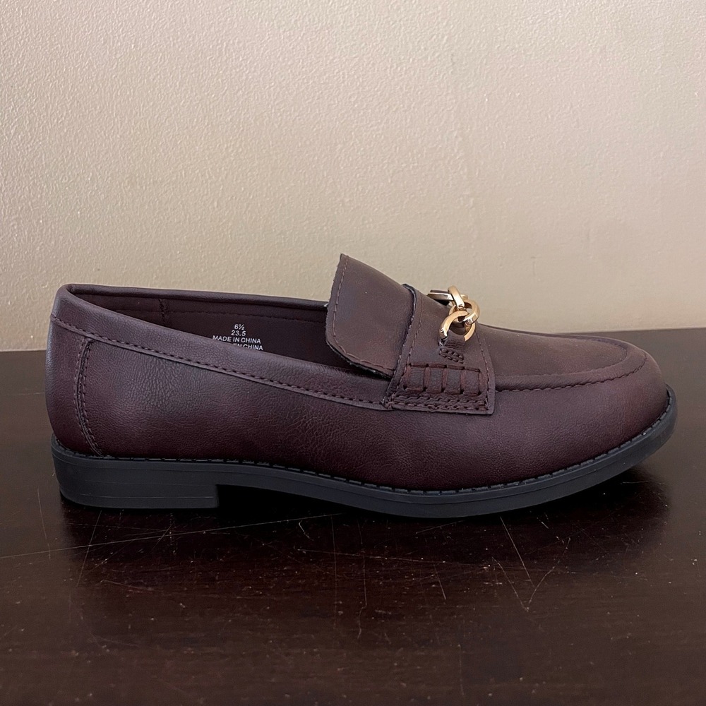 Old Navy Womens Tailored Moc L Burgundy Faux Leather Chain Loafers 6.5 768703-02 - Picture 3 of 9